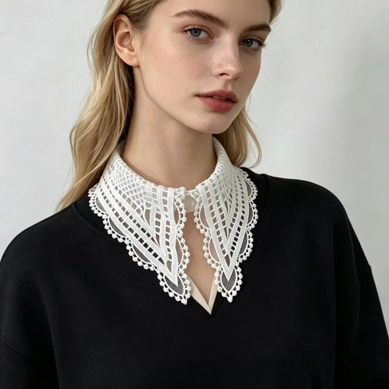 Lady White Ruffled False Colla - Embroidery A ulasan dan harga